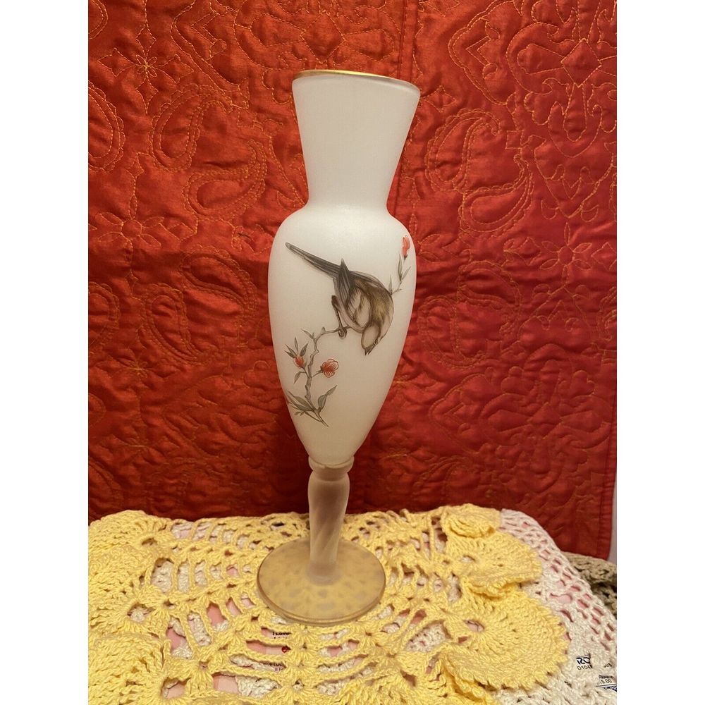 Vintage‎ 1960's Satin Art Glass  Elegant Sparrow Vase Made in Italy by Norleans